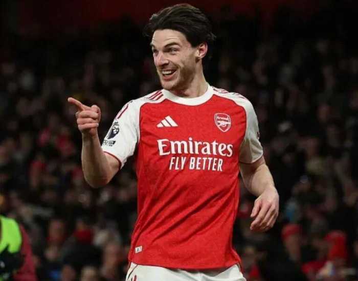 斯科尔斯质疑赖斯最佳球员地位，称廷贝尔影响更大