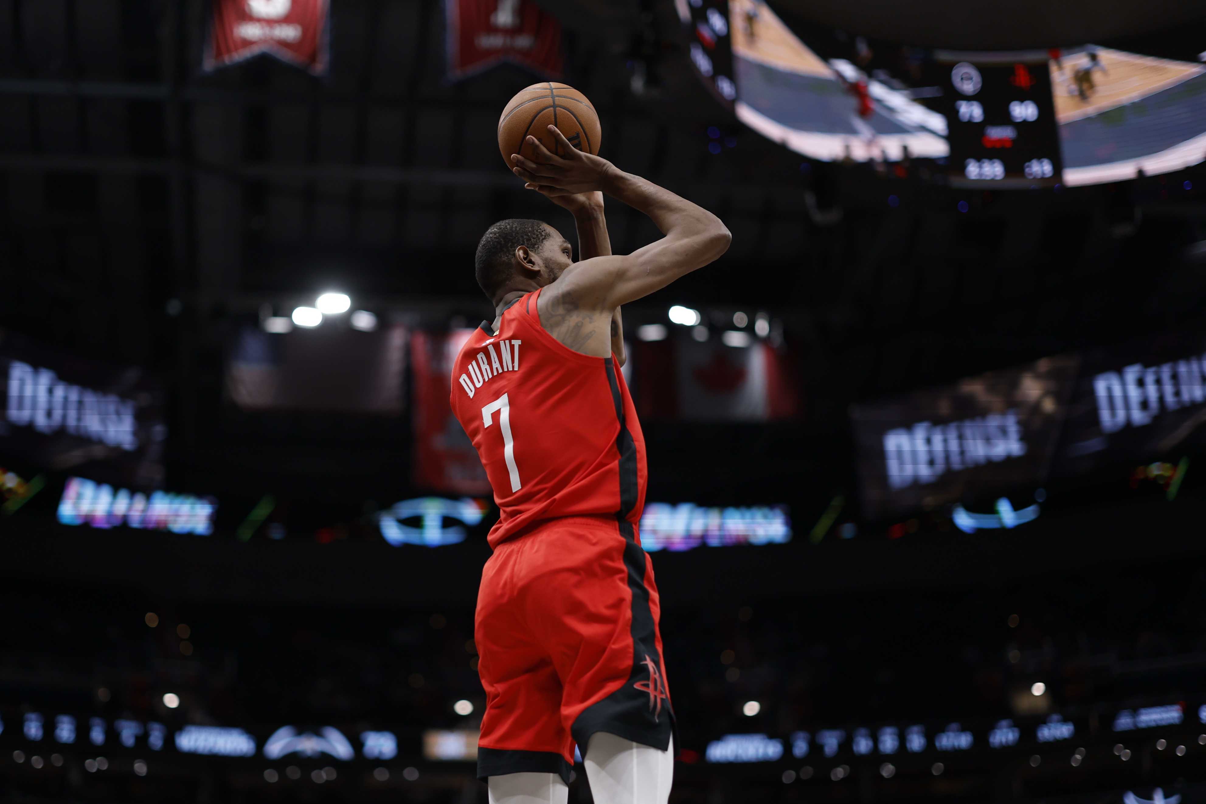 8中0，火箭新星投篮有多差？杜兰特眼中，只有谢泼德一个人能看