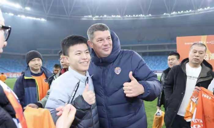 不自量力！青岛海牛新帅豪言“压出去打”，球迷：这回降级稳了