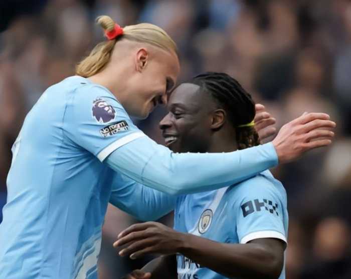 英超｜曼城3-0布伦特福德，距榜首2分，多库破门、哈兰德传射、马尔穆什建功